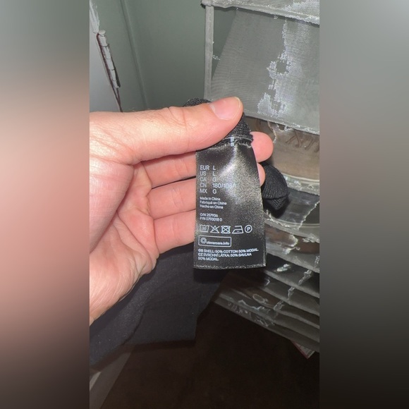 NEVER WORN - Fine Knit Turtle Neck Sweater - Picture 4 of 6